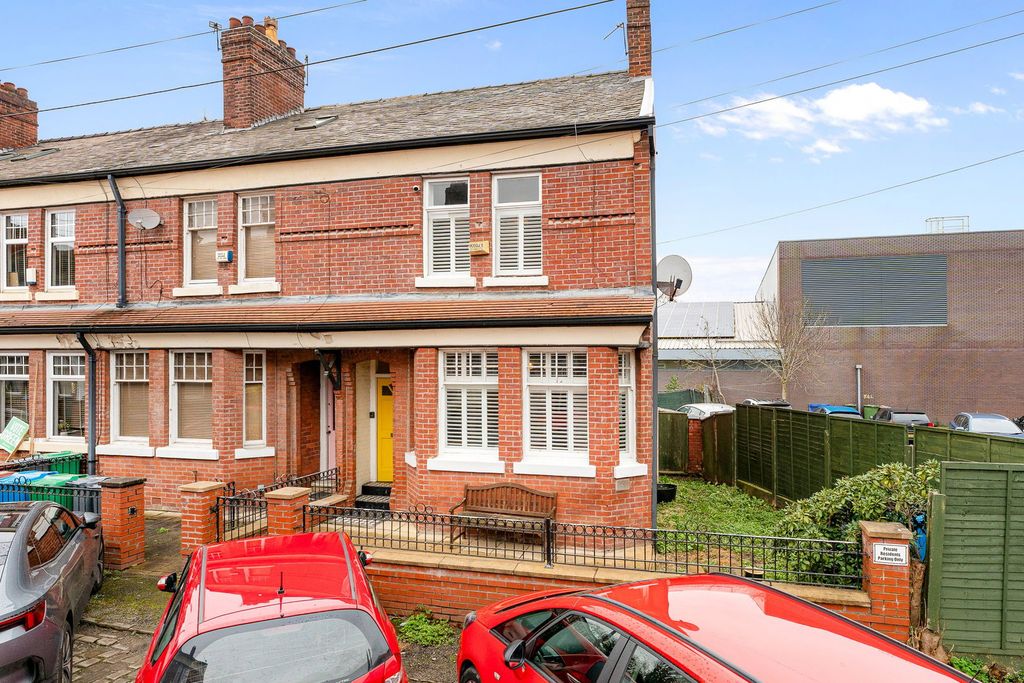 Property photo 1 of 17