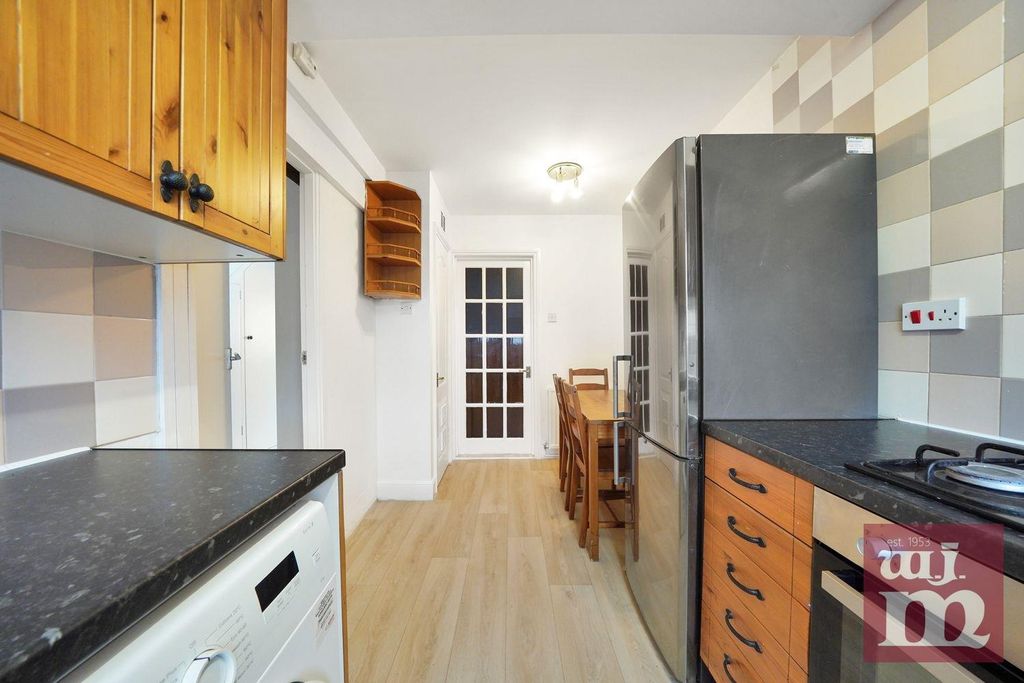 Property photo 3 of 11 Kitchen/Diner