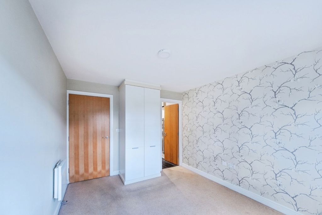 Additional image 8 of 2 bed flat for saleThe Wharf, Leighton Buzzard, Bedfordshire LU7