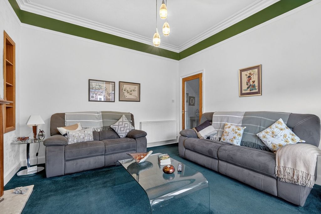 Property photo 3 of 23