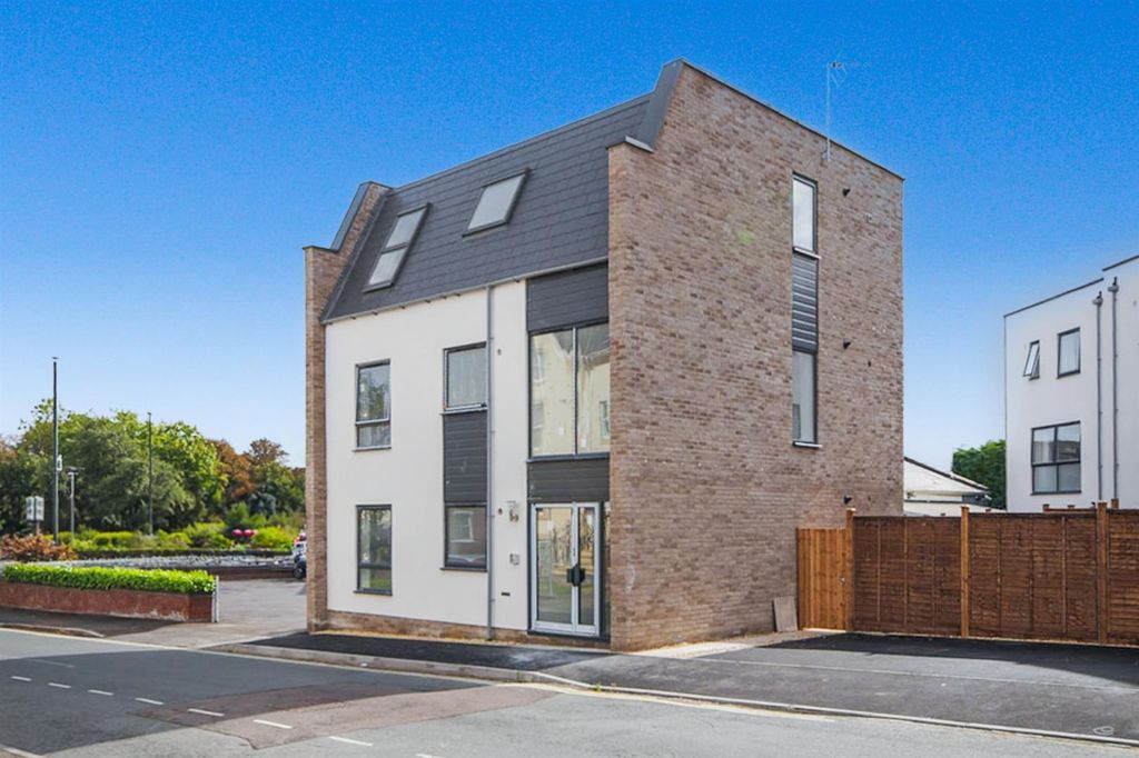 Property photo 2 of 22 External-2.Jpg