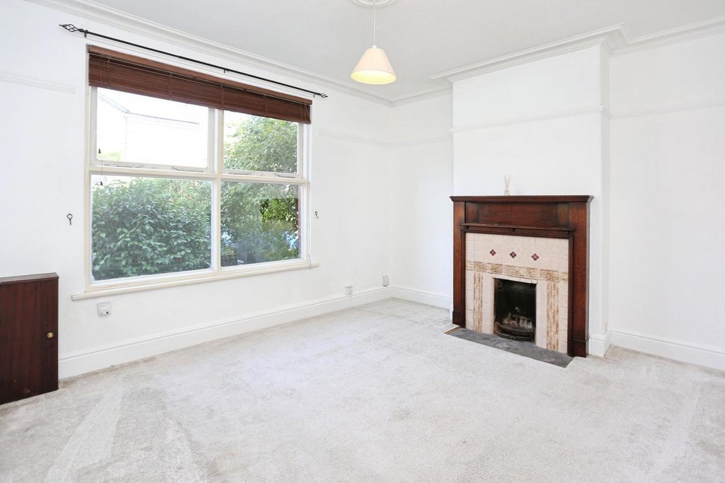 Property photo 2 of 23 Picture No. 48