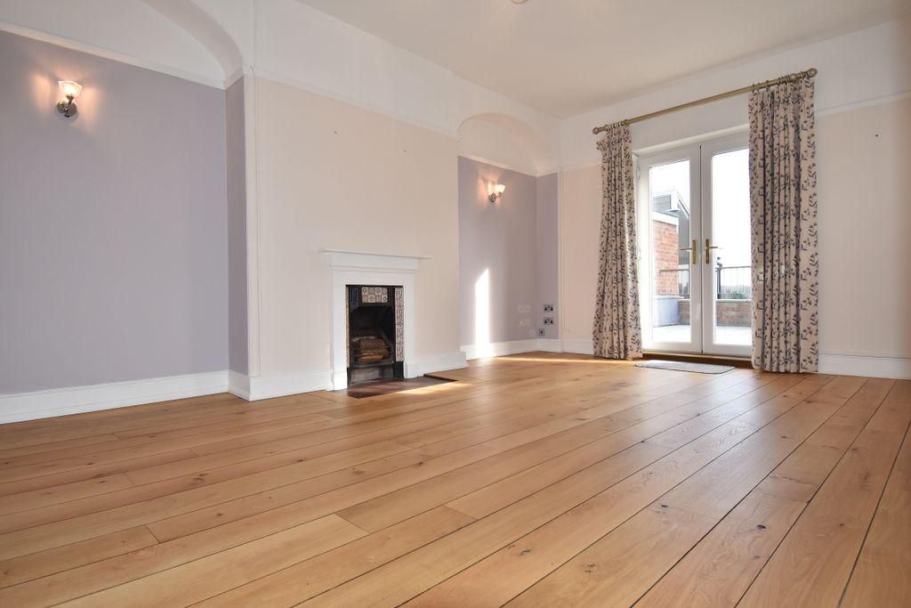 Property photo 3 of 17 First Floor Dining / Garden Room