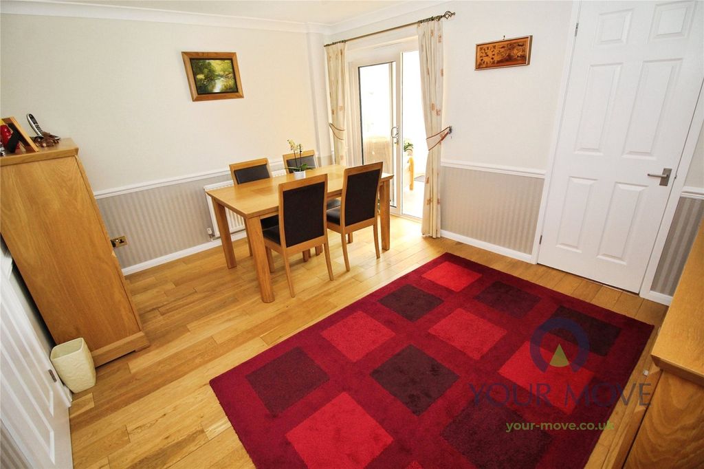Property photo 3 of 18 Dining Room