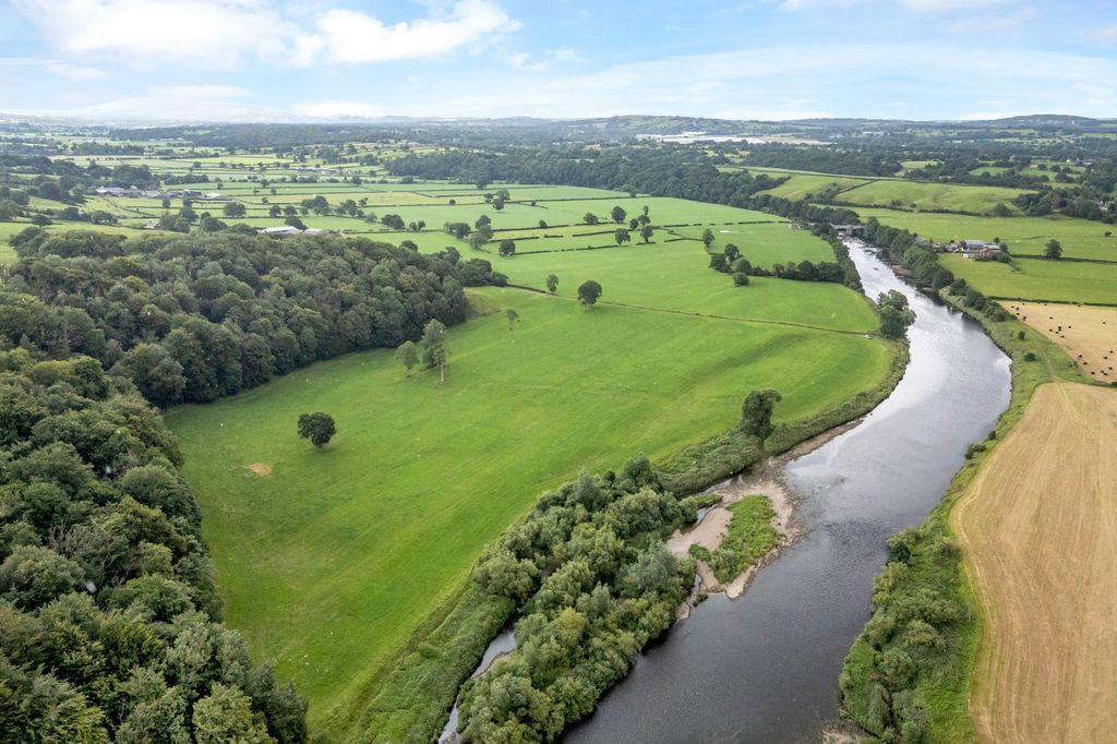 Property photo 3 of 42 Lot 1