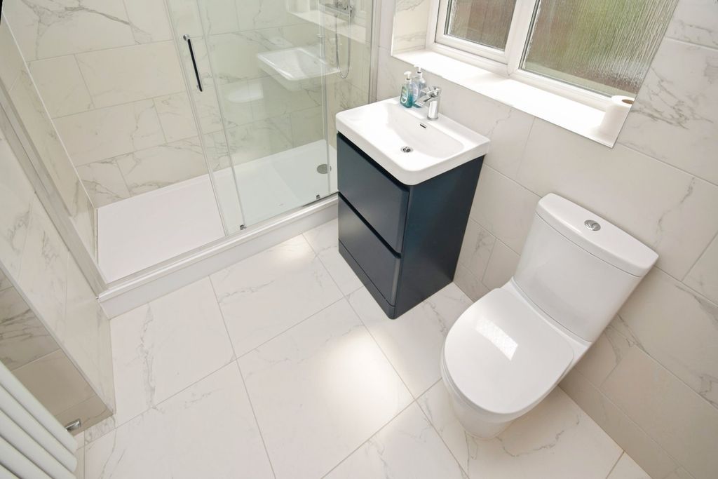 Property photo 3 of 10 Shower Room
