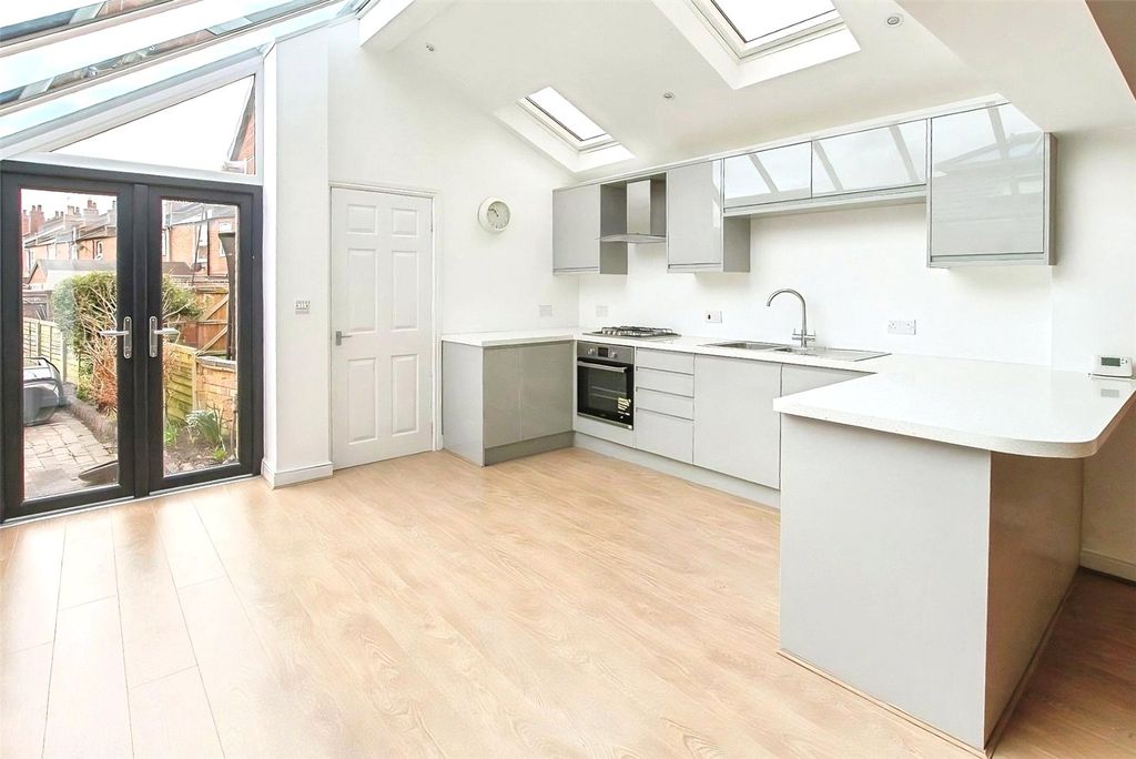 Property photo 3 of 14 Kitchen Dining Room
