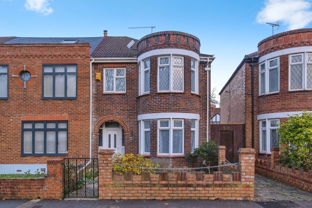 Property photo 1 of 20