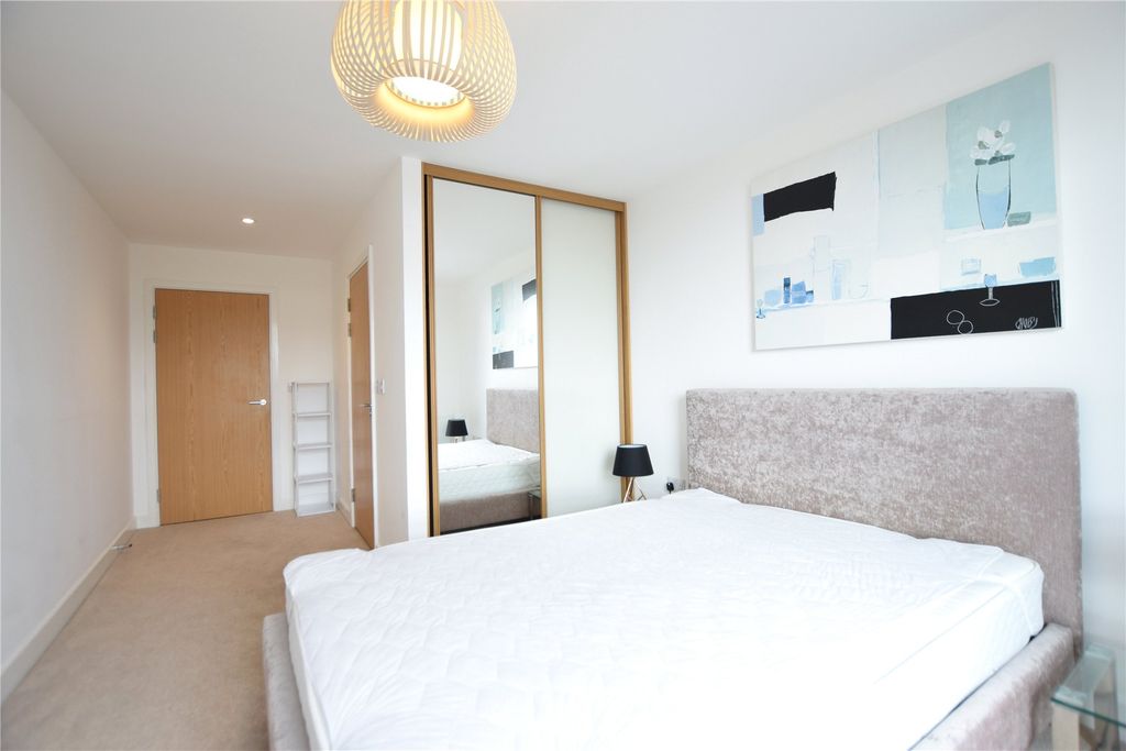 Property photo 3 of 7 Master Bedroom