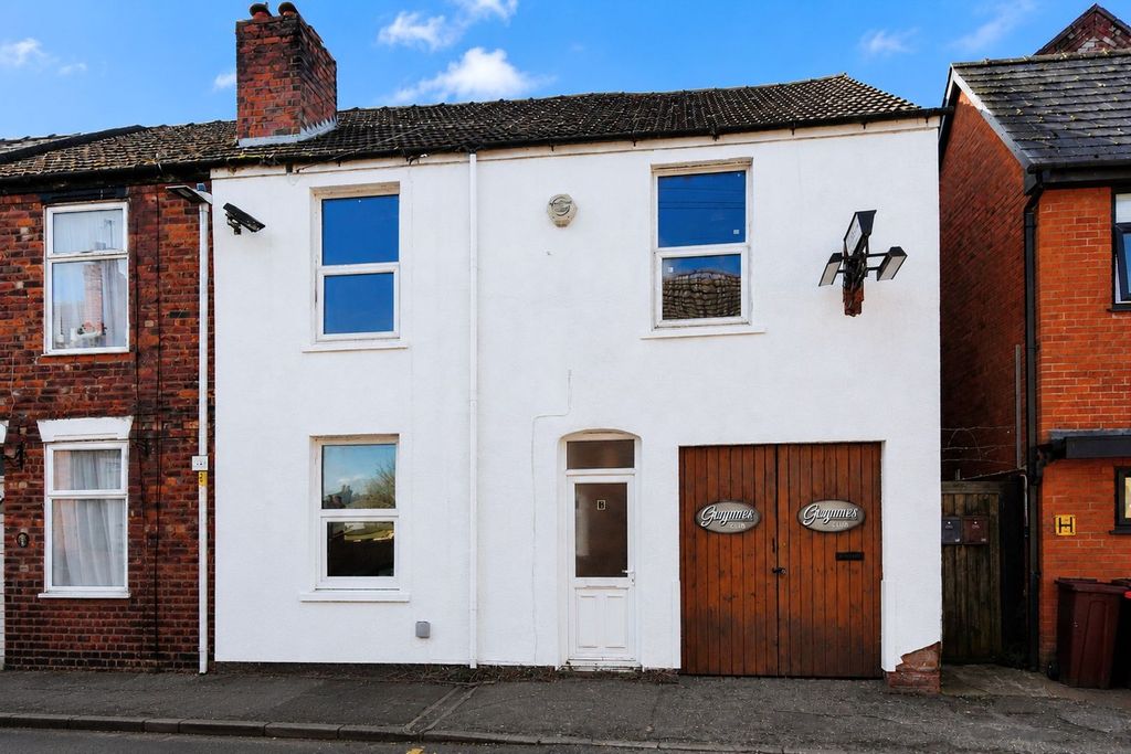 Property photo 1 of 17