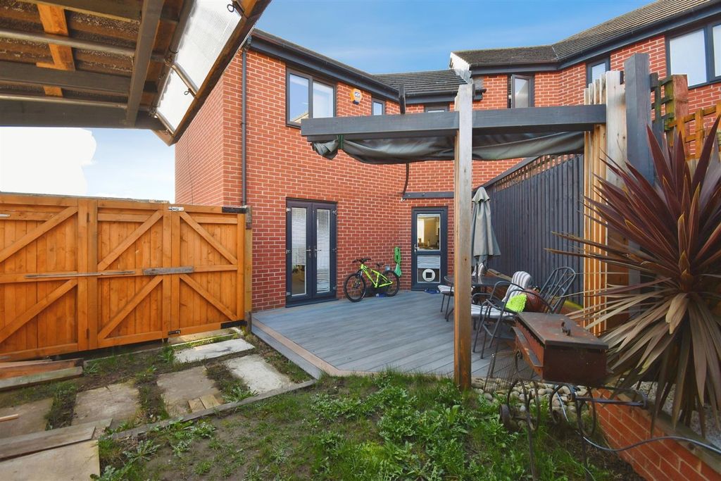 Property photo 3 of 17 57Eb6c0E-U 20 2832 29.Jpg