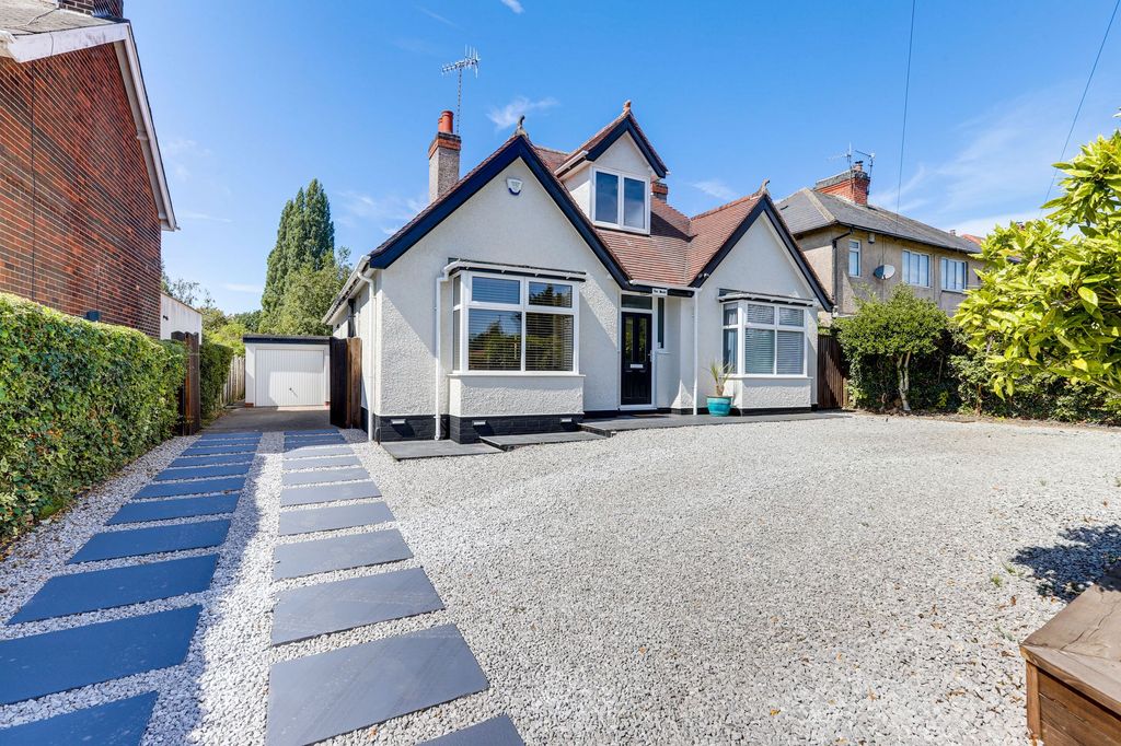 Property photo 1 of 33