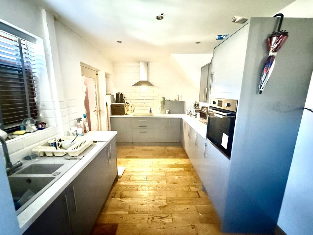 Property photo 2 of 4 Img_2523