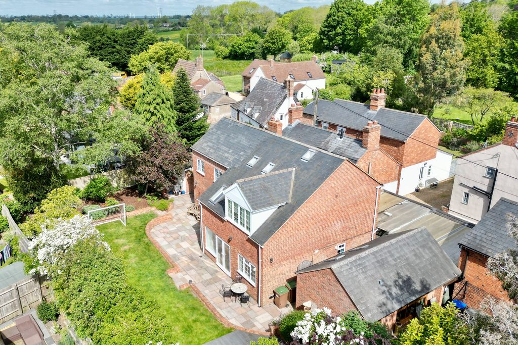 Property photo 1 of 26 Staffords Lane