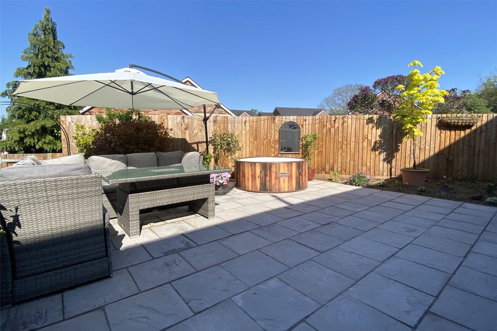 Property photo 2 of 21 Picture No. 23