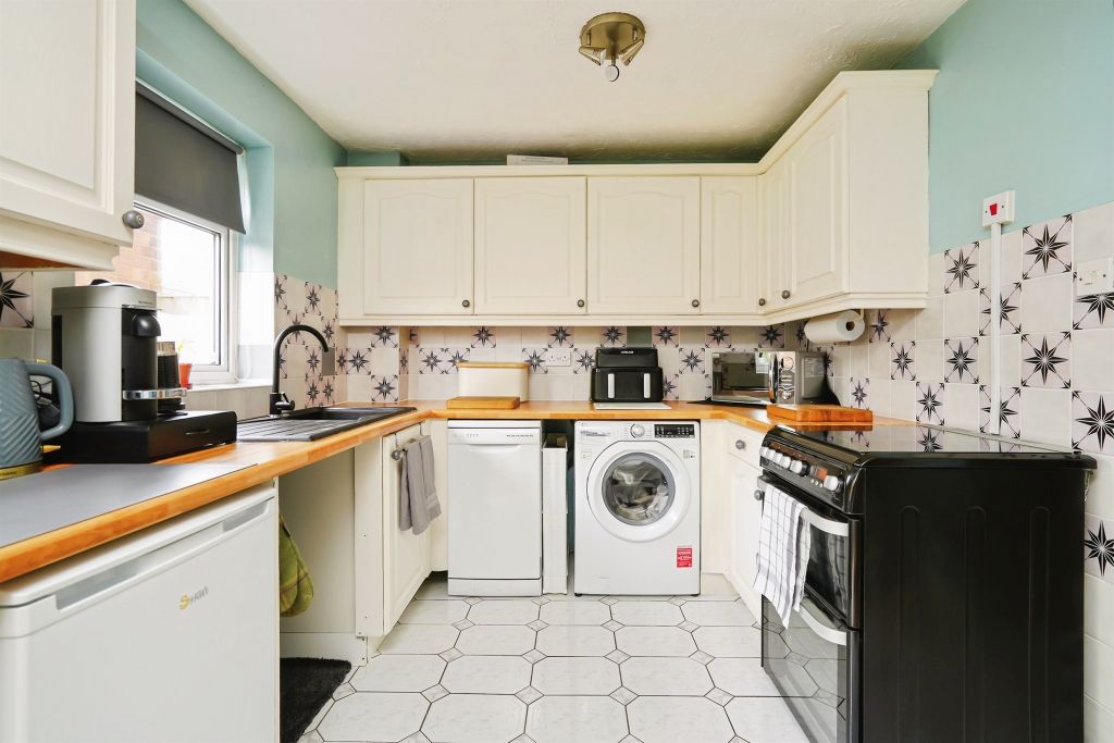 Property photo 3 of 17