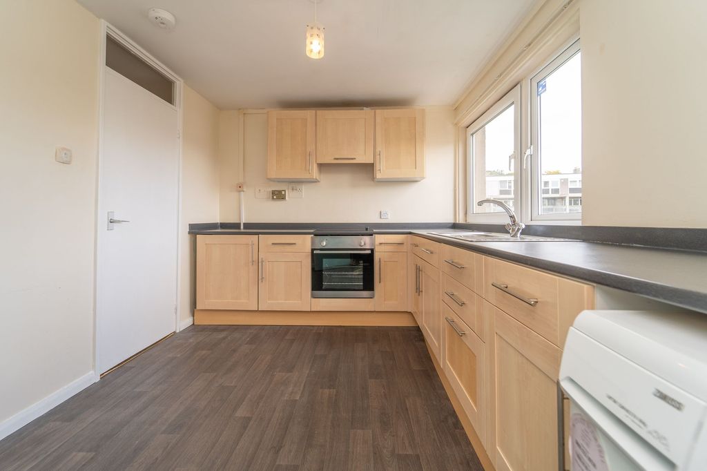 Property photo 3 of 14 Kitchen