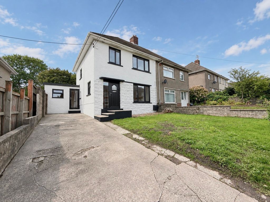 Property photo 1 of 27