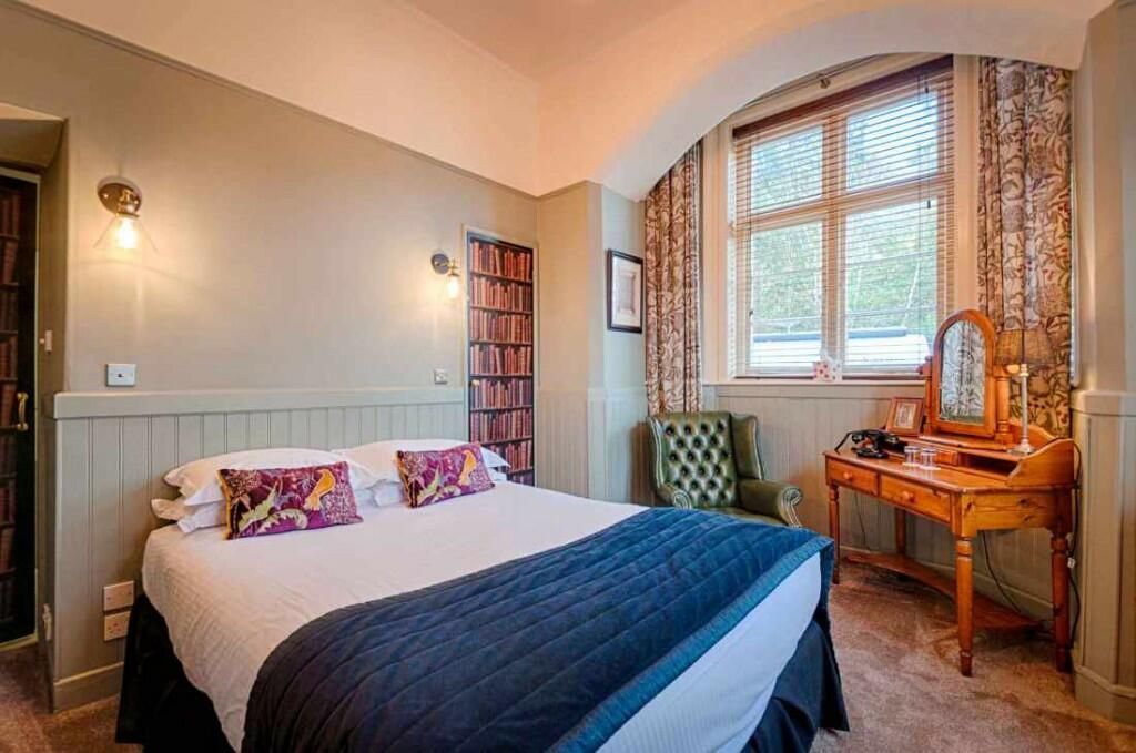 Property photo 2 of 3