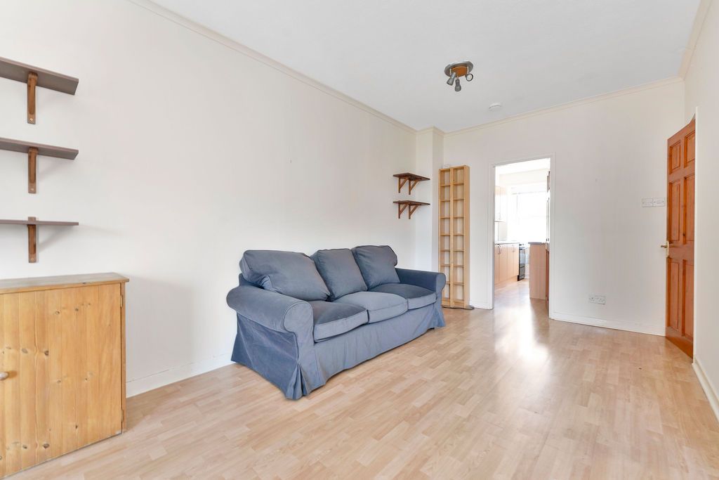 Property photo 3 of 11 Photo 3