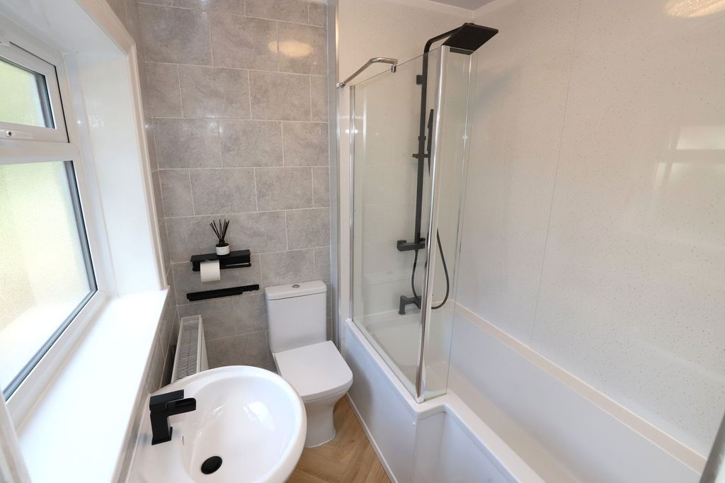 Property photo 3 of 30