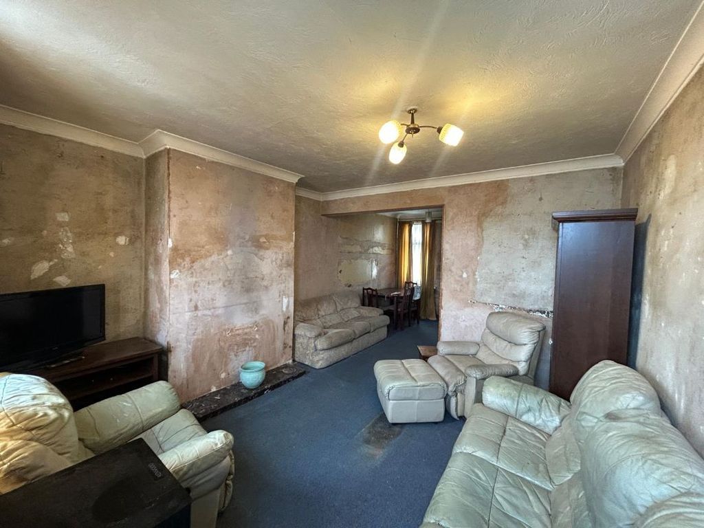 Property photo 3 of 10 Image 3