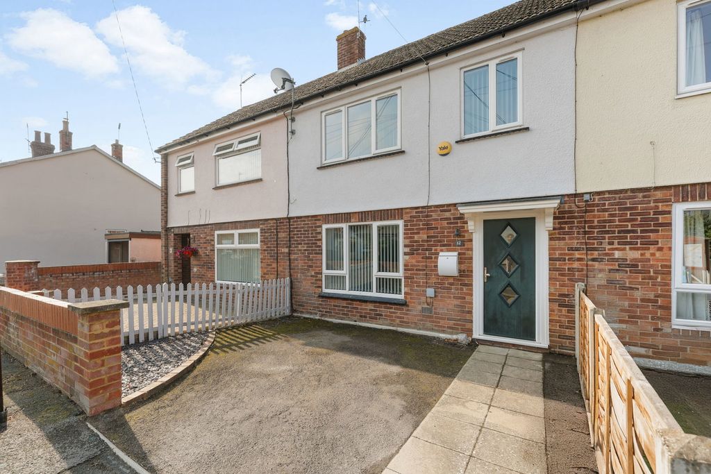 Property photo 2 of 22