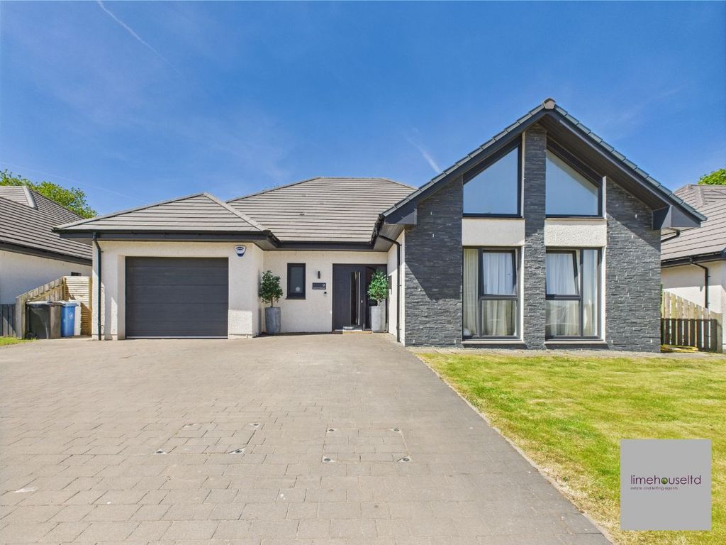 Property photo 1 of 37