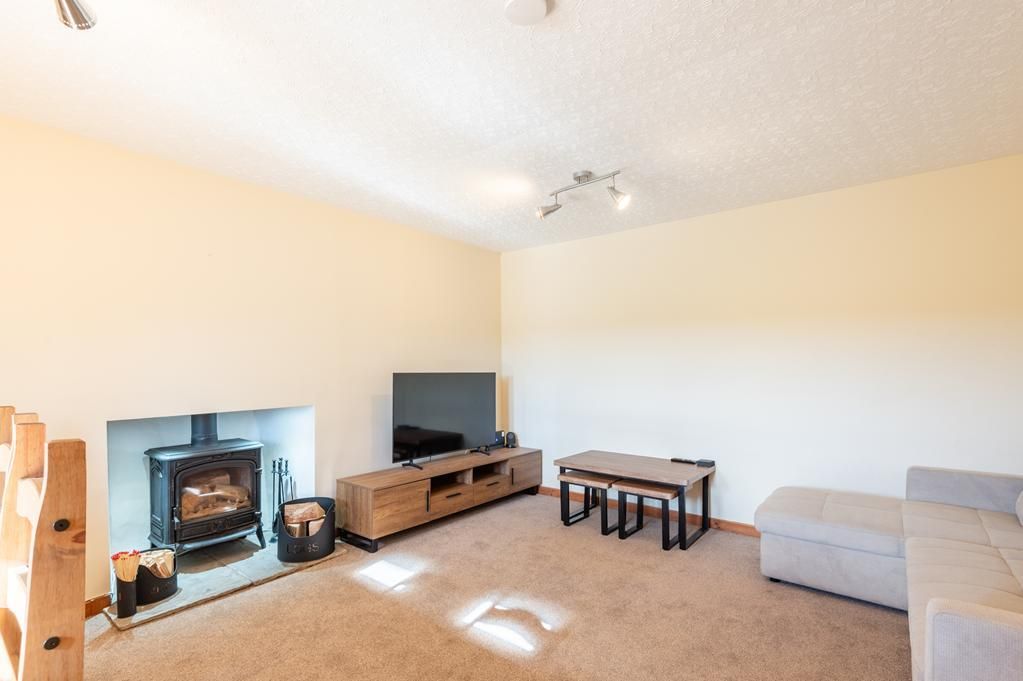 Property photo 3 of 21 Cup1413Seg Lounge Area.Jpg