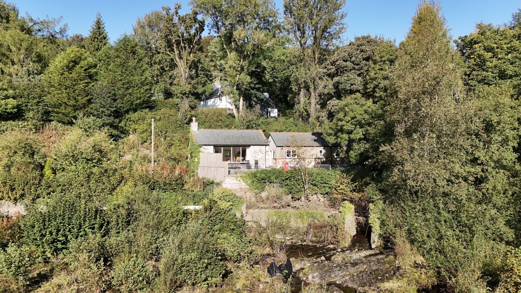 Property photo 2 of 22