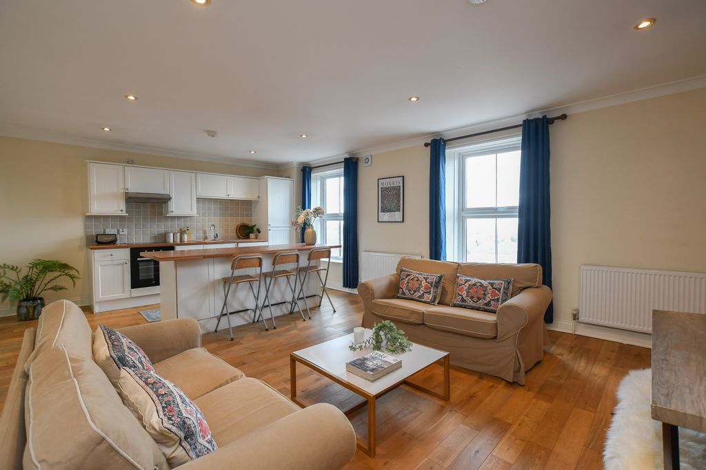 Property photo 1 of 30