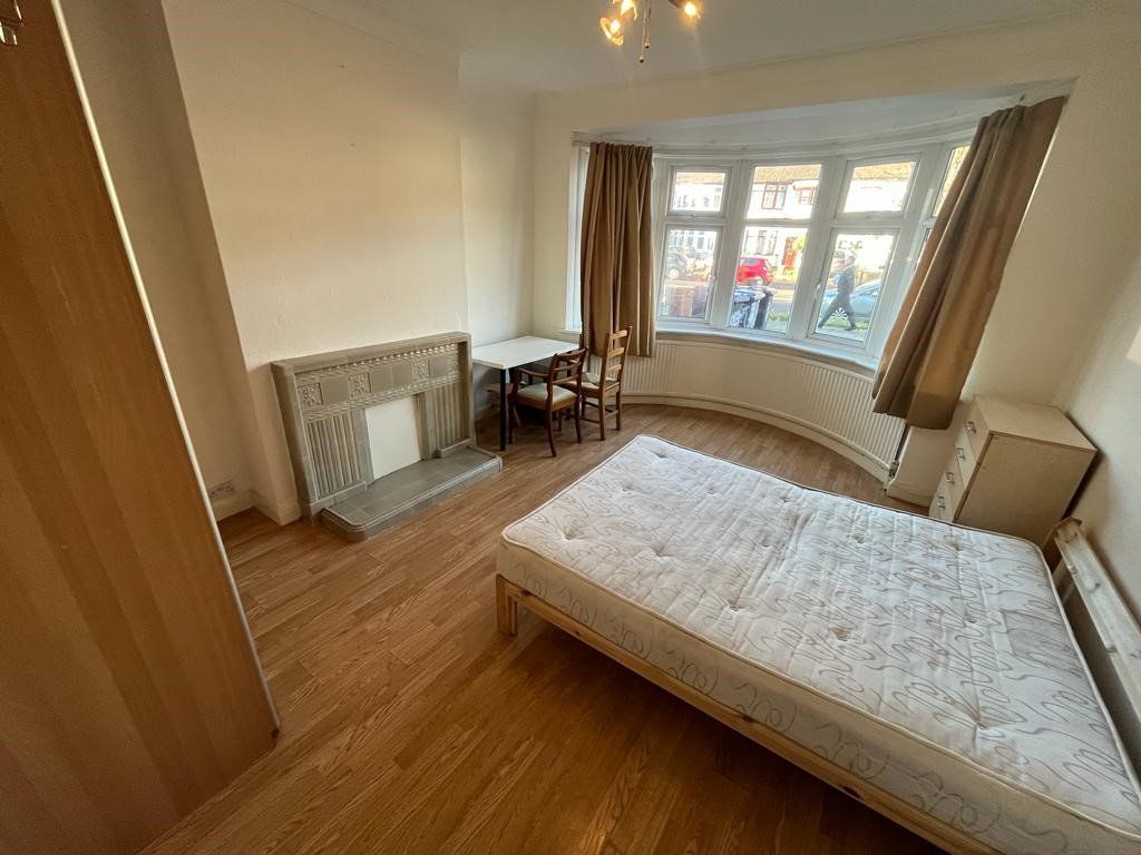 Property photo 2 of 3