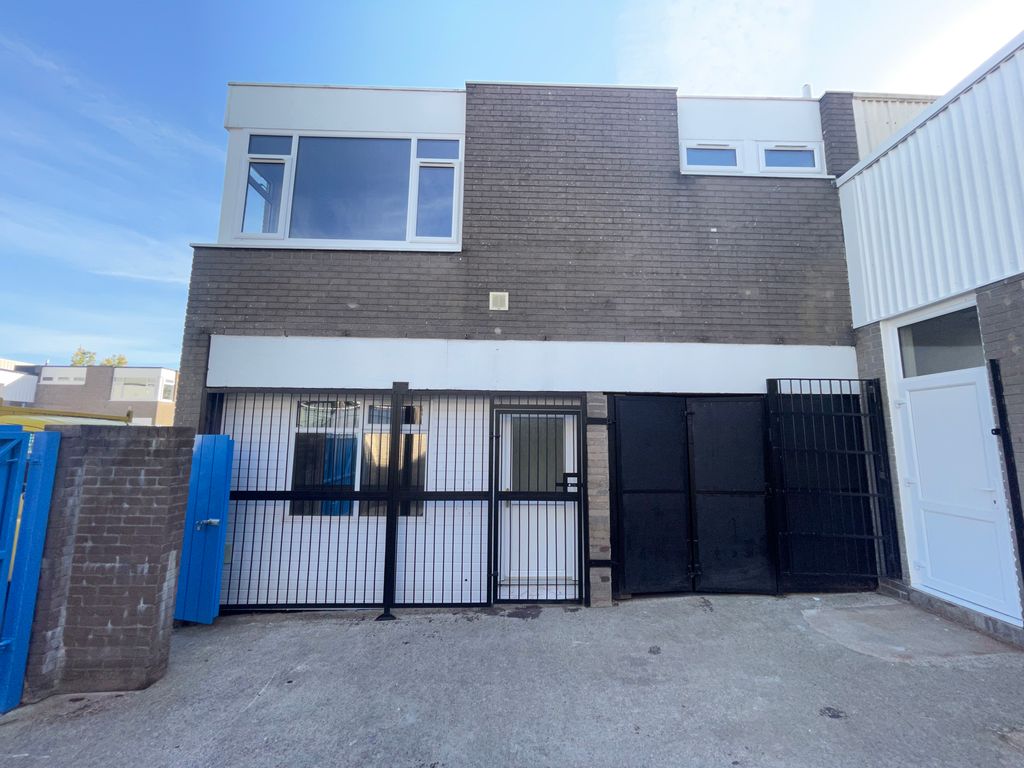 Property photo 2 of 10