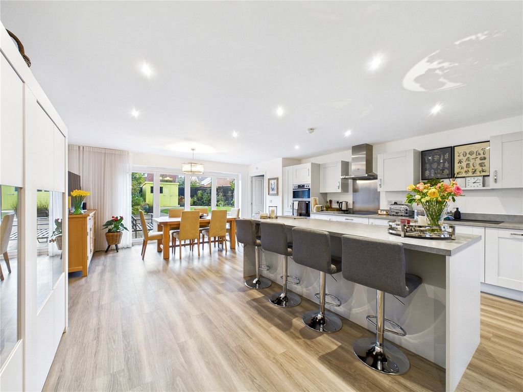 Property photo 1 of 29 Picture No. 06