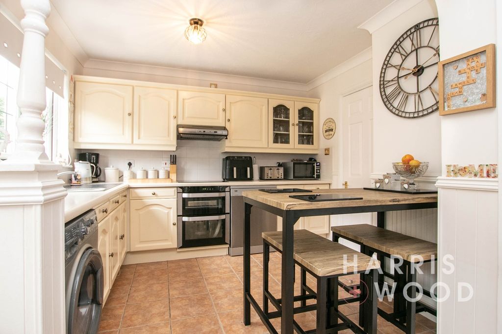 Property photo 3 of 28 3824146