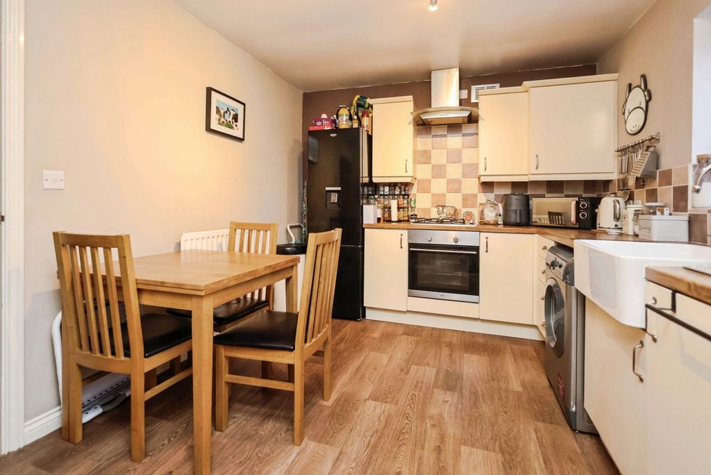 Property photo 3 of 19 Pbox-Img.Jpg