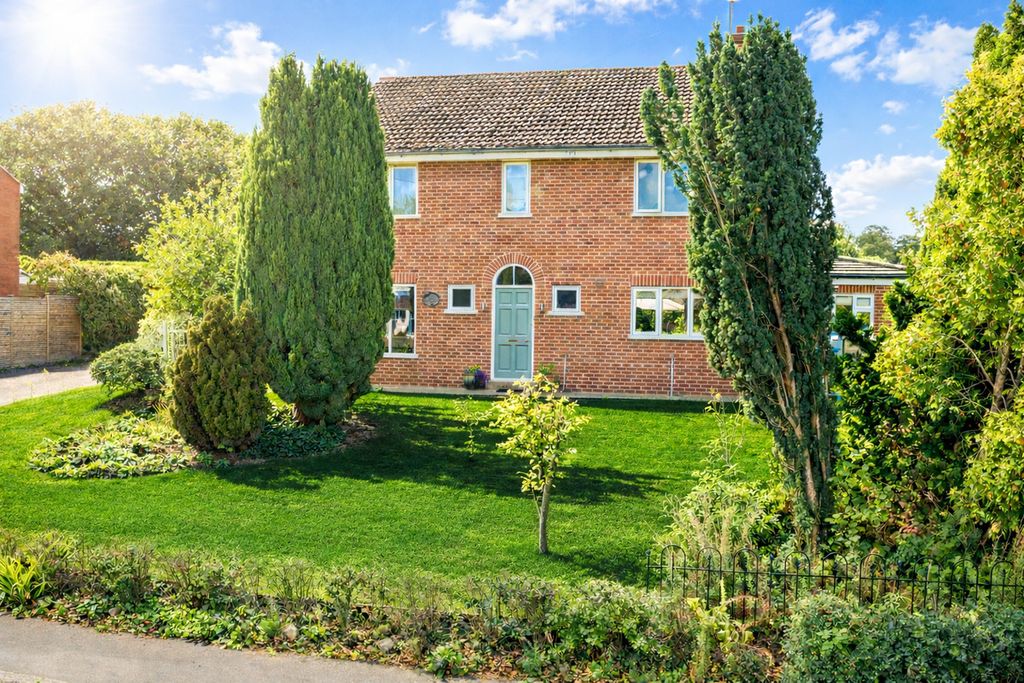 Property photo 1 of 24