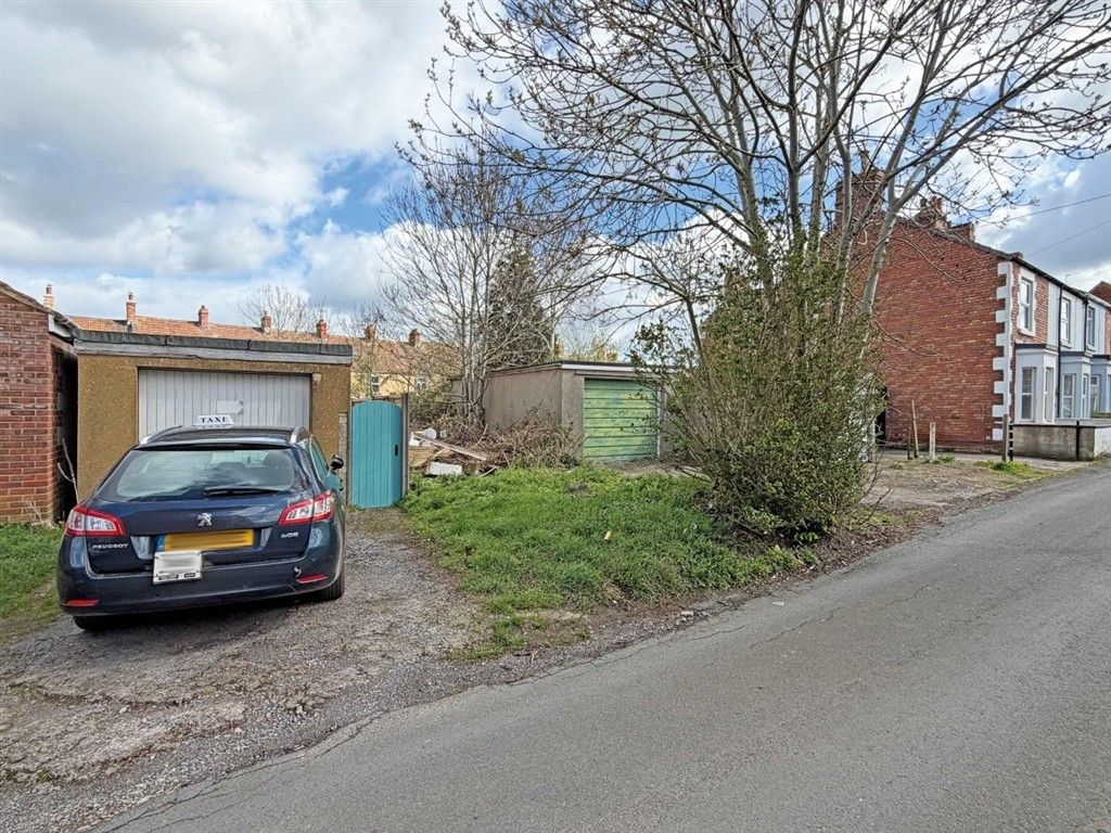 Property photo 2 of 6