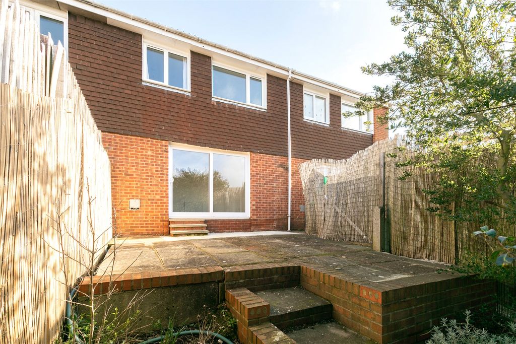 Property photo 1 of 10 Rear Aspect