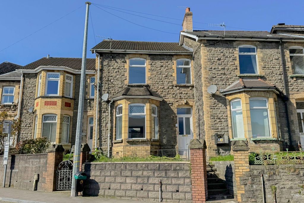 Property photo 1 of 33