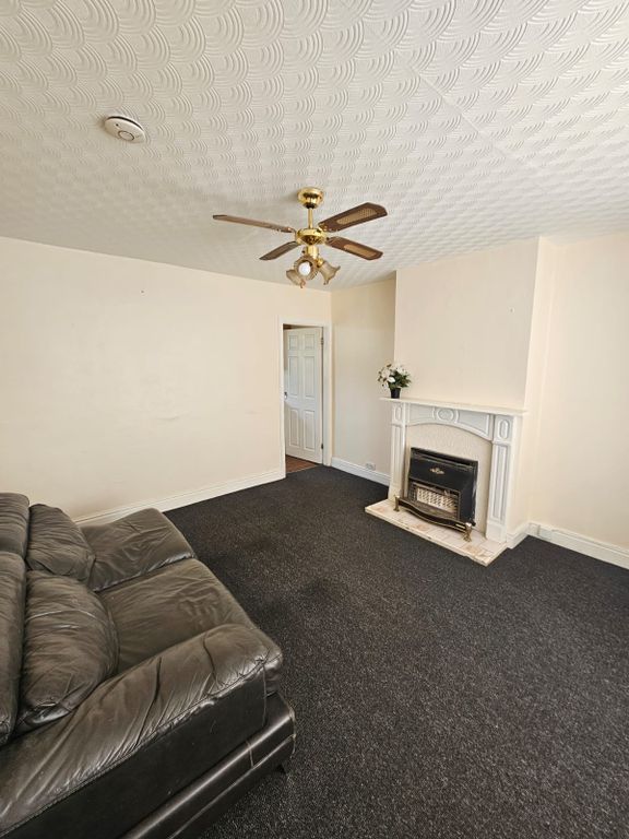 Property photo 3 of 21