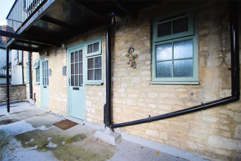 Property photo 2 of 10 Picture No. 21