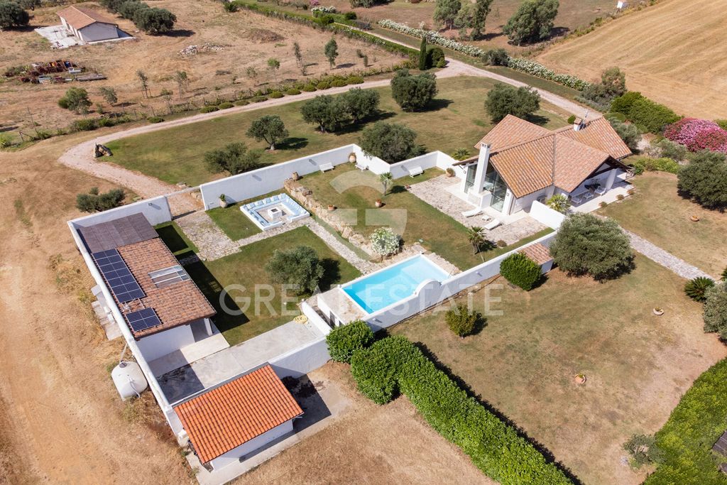 Property photo 3 of 49