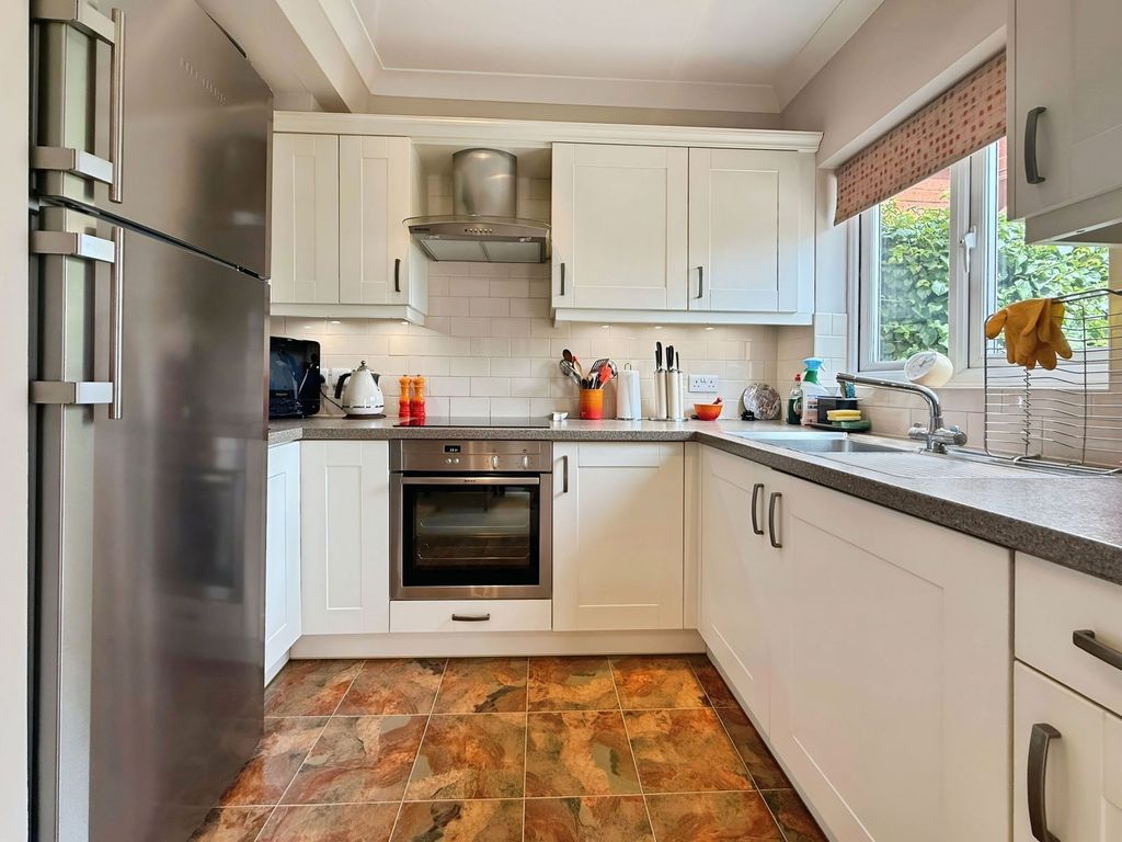 Property photo 2 of 24