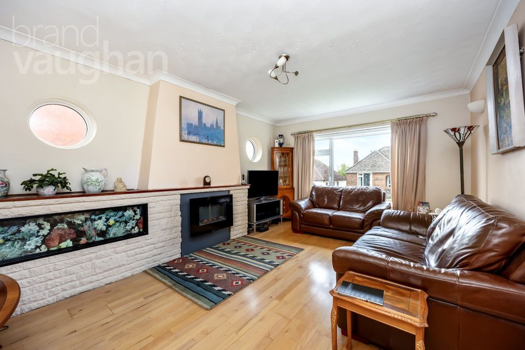 Property photo 3 of 24 Picture No. 23