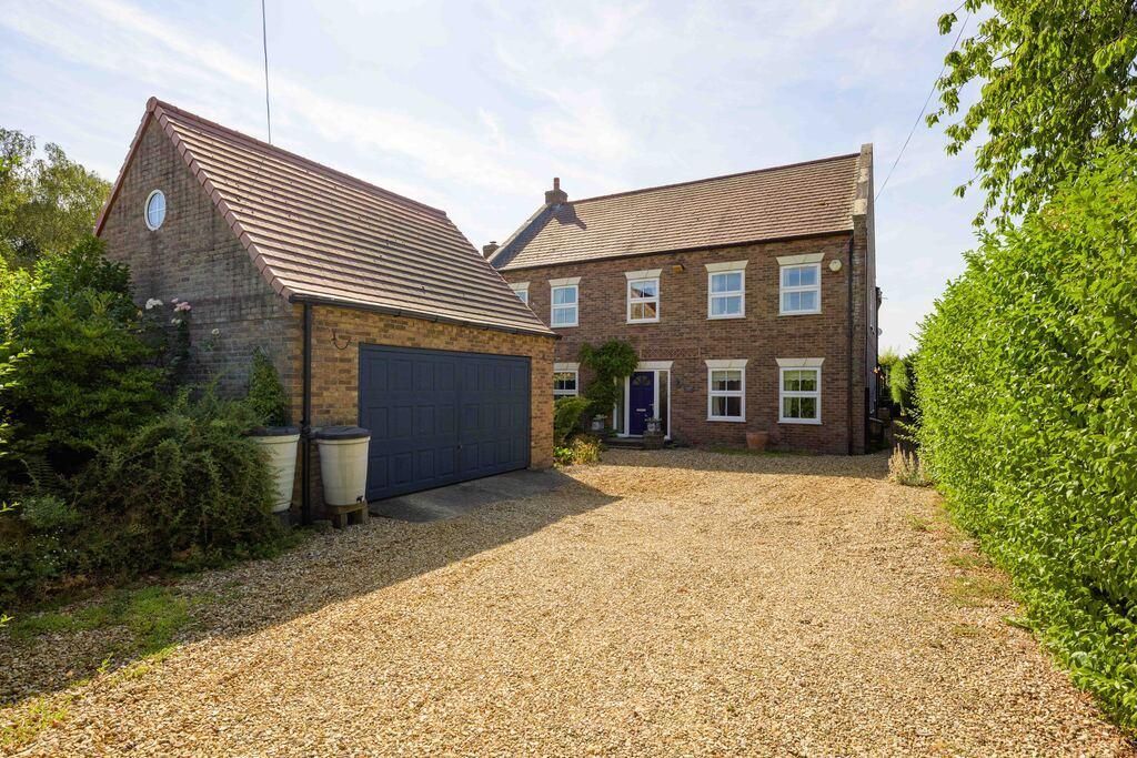 Property photo 1 of 32
