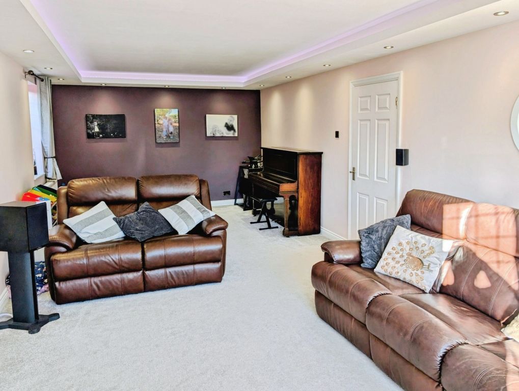 Property photo 3 of 27 4584958