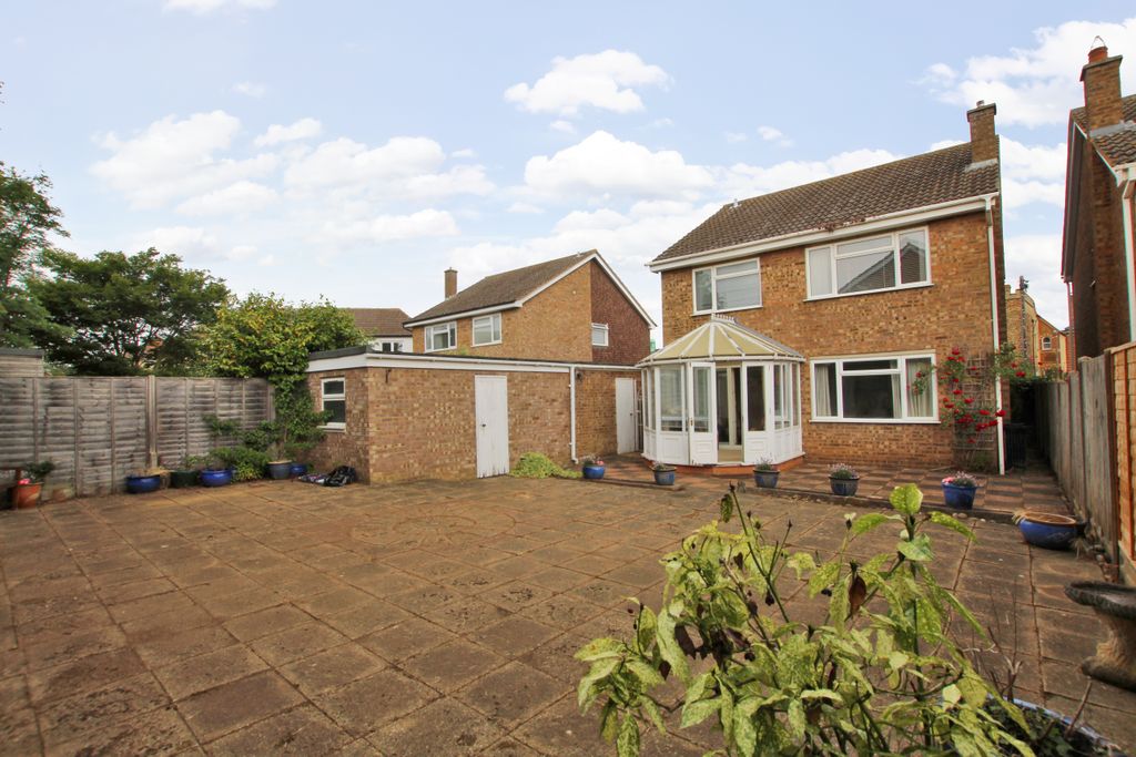 Property photo 2 of 18