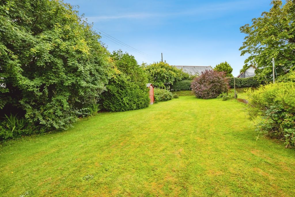 Property photo 2 of 17 Photo