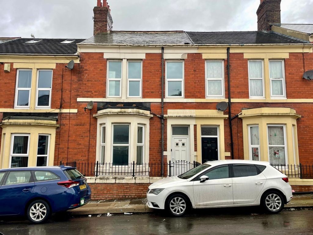 Property photo 1 of 4